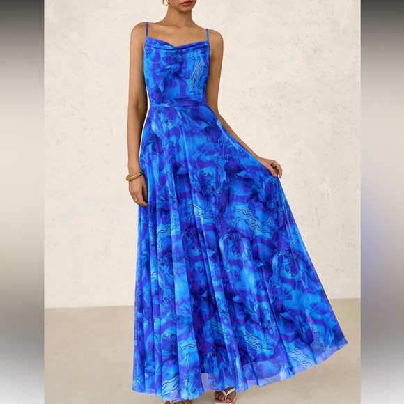 Elegant Blue Floral Maxi Dress